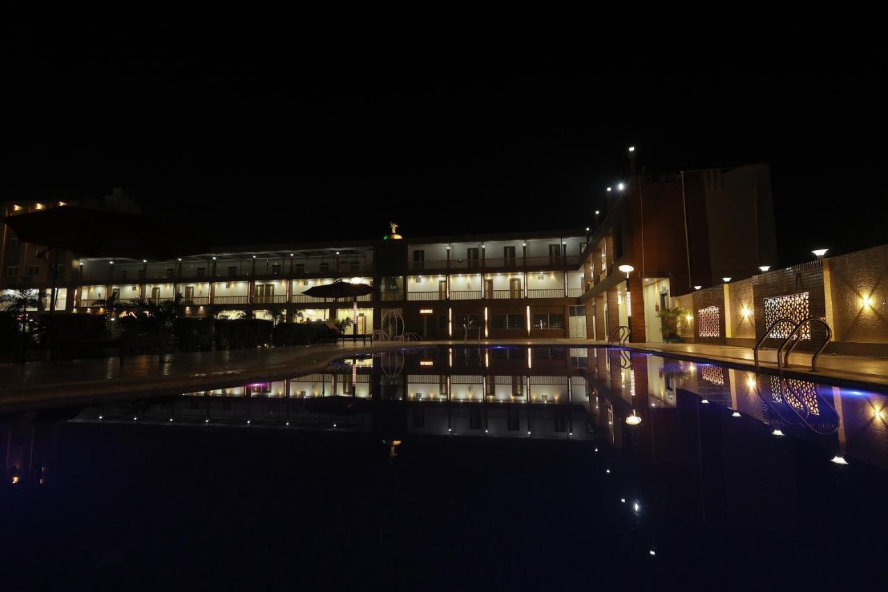 The Bodhi Palace Resort Екстериор снимка